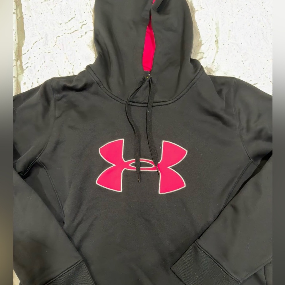 Under Armour | Women’s Hoodie